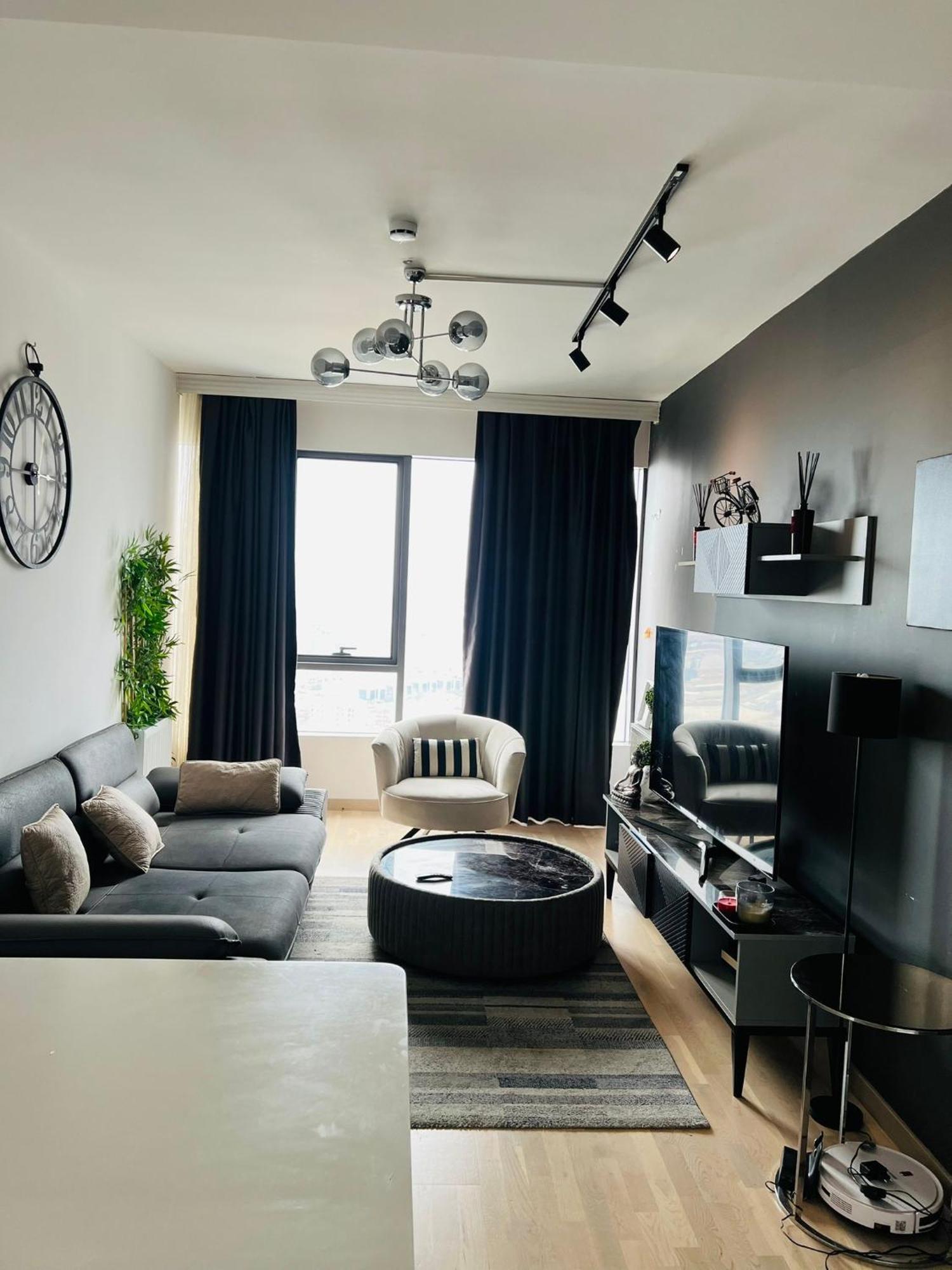 Fully Furnished 1 1 Bedroom